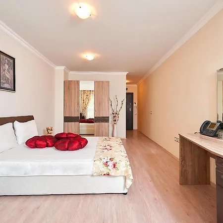 Boutique Rose Gardens 公寓式酒店