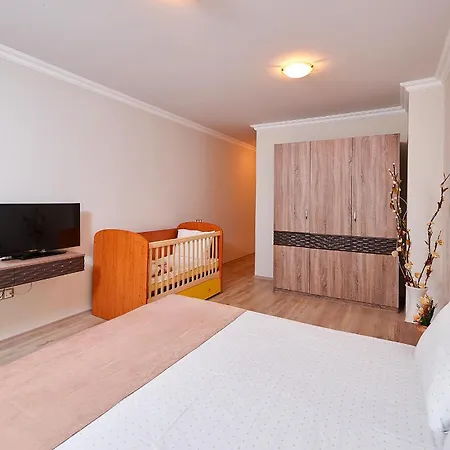 Boutique Rose Gardens 帕莫瑞