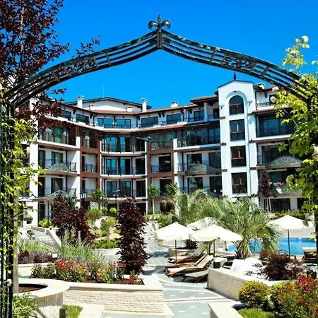 Boutique Rose Gardens Поморіє