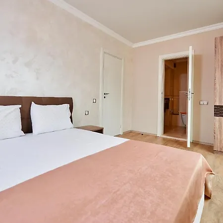 Boutique Rose Gardens 4*