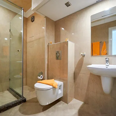 Boutique Rose Gardens Aparthotel