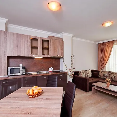 Boutique Rose Gardens Aparthotel Pomorie