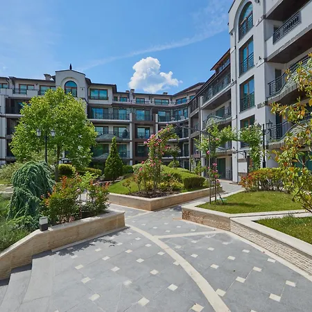 Boutique Rose Gardens Aparthotel