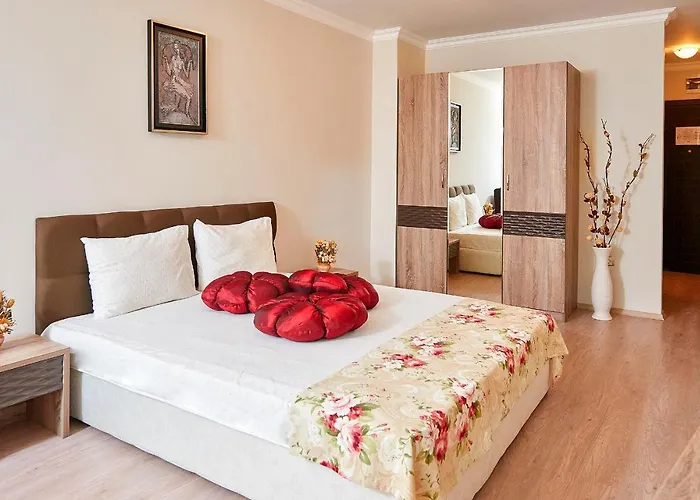 Boutique Rose Gardens 公寓式酒店 4*